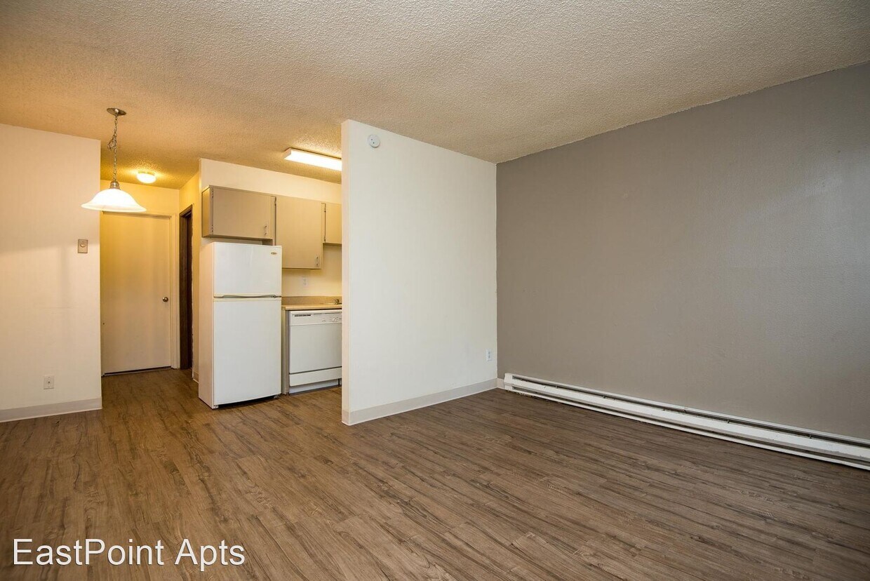 Foto principal - 12450-12530 S E Powell Ct