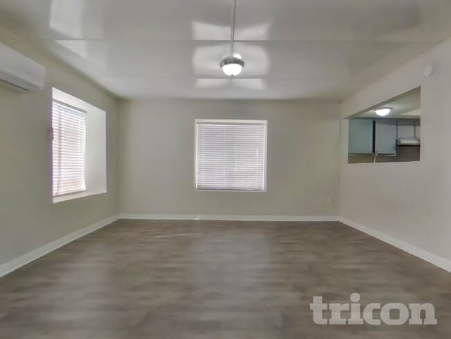 Building Photo - 3613 W Oakland St