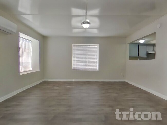 Foto del edificio - 3613 W Oakland St