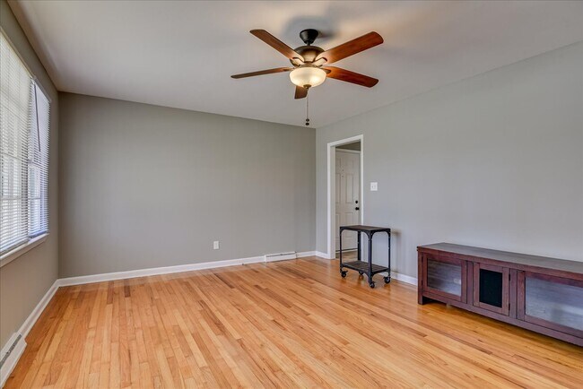 Foto del edificio - 1215 Glenwood Dr