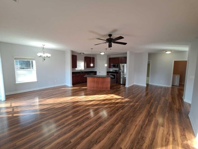 Building Photo - 1885 Riverpointe Ct