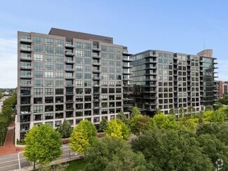 Building Photo - 250 W Spring St