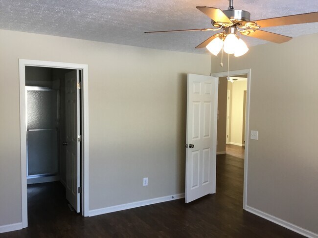 Foto del edificio - 8480 Amarillo Dr