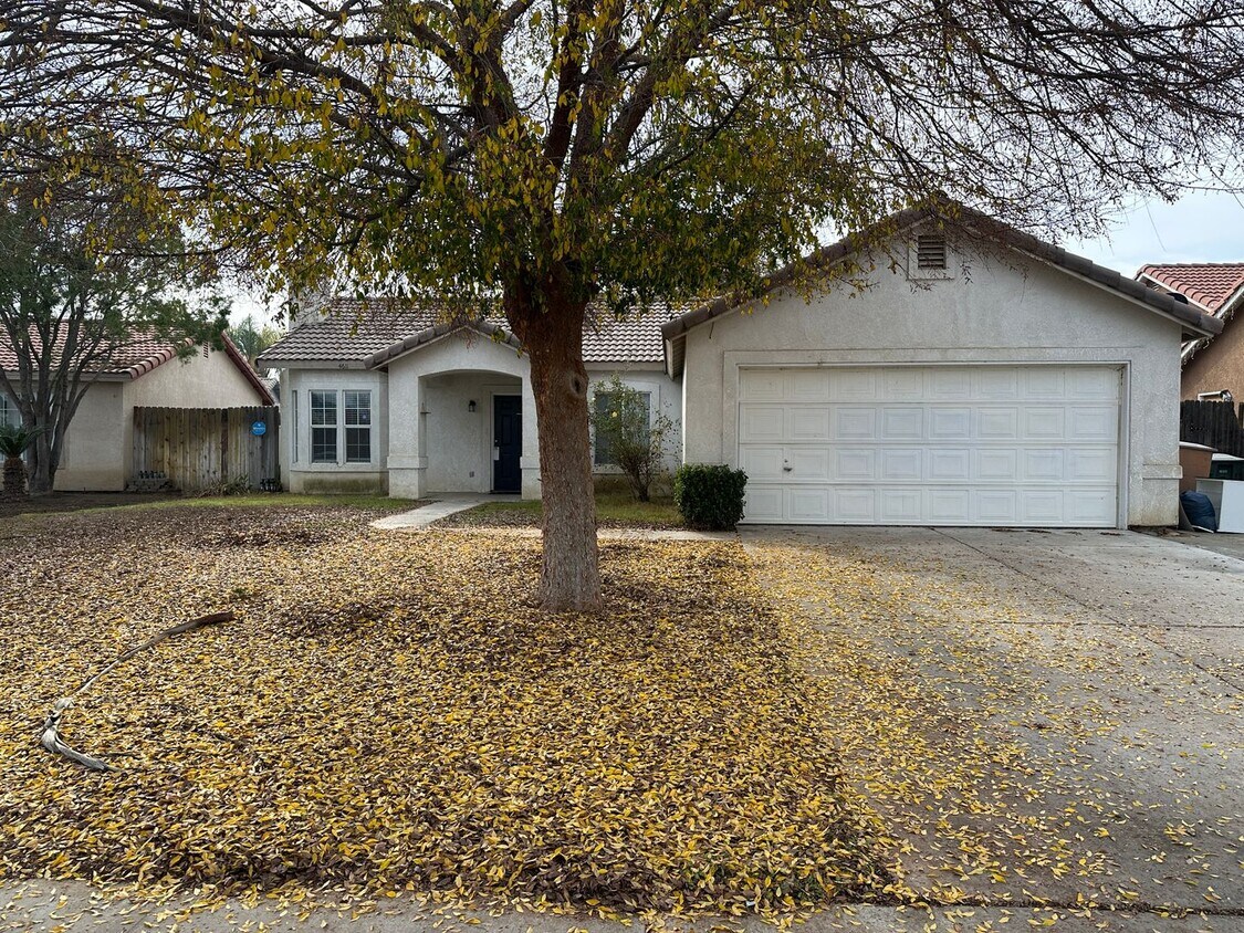 Primary Photo - Cozy Home For Rent