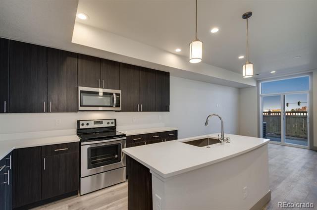 Foto principal - 15300 Chambers Rd