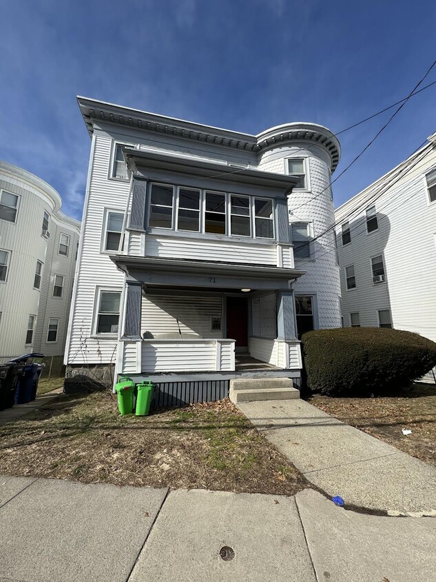 Primary Photo - 71 Foster St