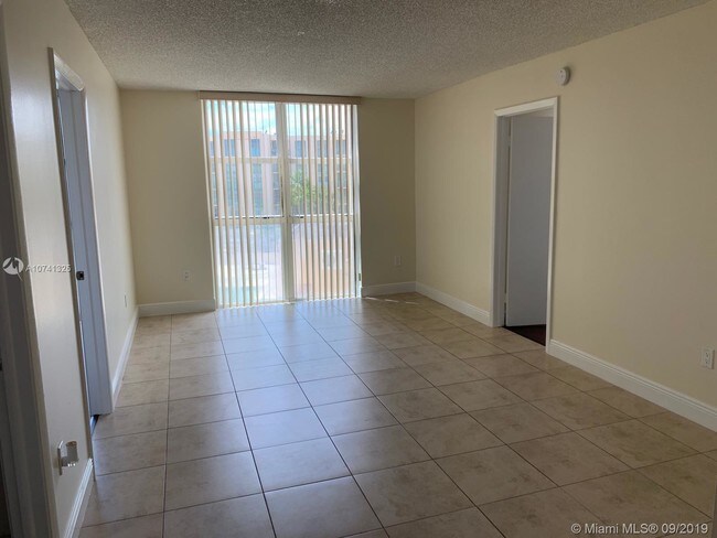 Foto del edificio - 2075 SW 122nd Ave