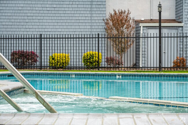 Jacuzzi - Stony Brook