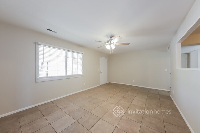 Foto del edificio - 5727 W Altadena Ave