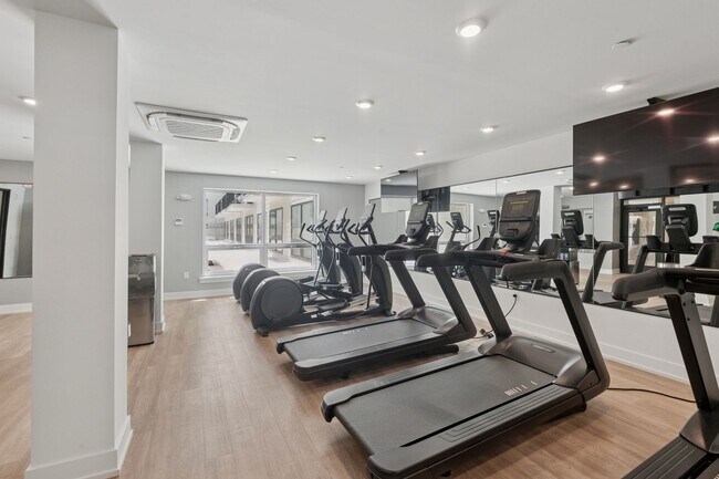 Interior Photo - The Lyle on Broad