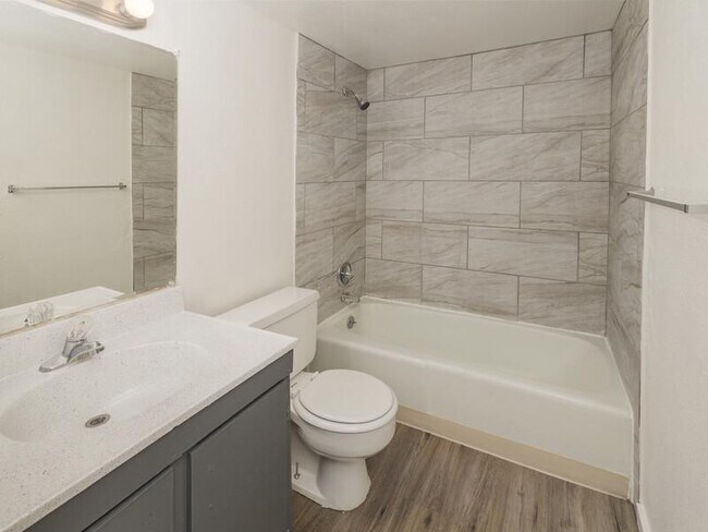 Foto del edificio - Penrose Plaza