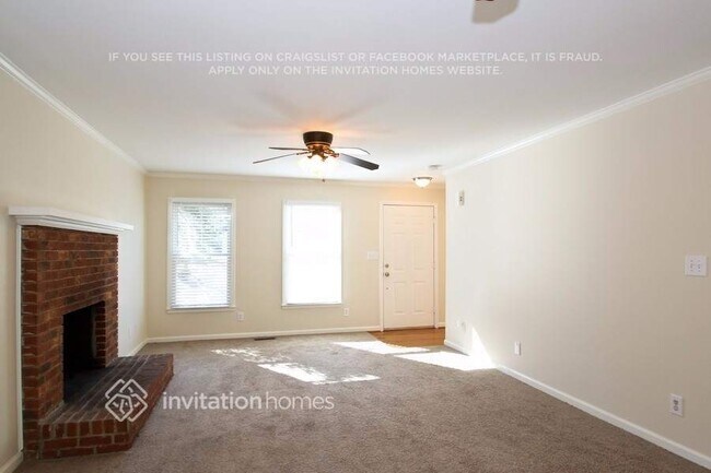 Building Photo - 1811 Southridge Dr