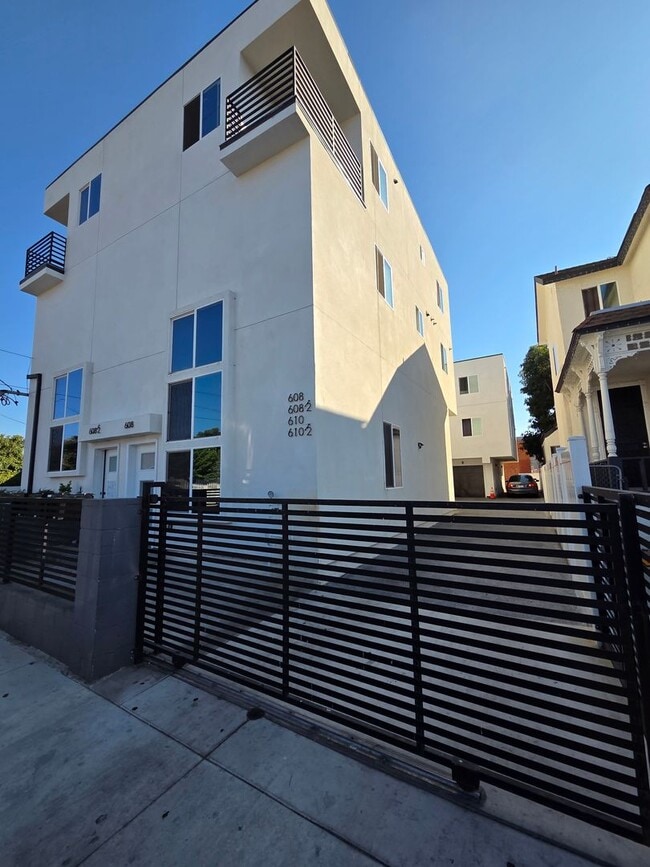 Foto del edificio - 608 E 29th St