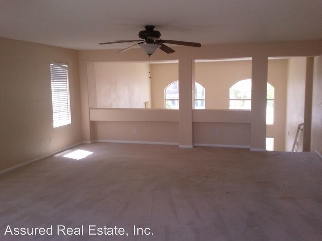Building Photo - 2536 Furnace Creek Ave