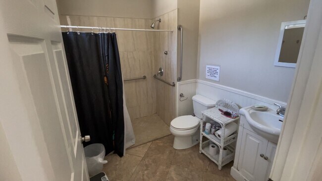 Foto del edificio - 3 Bed 2 Bath Home