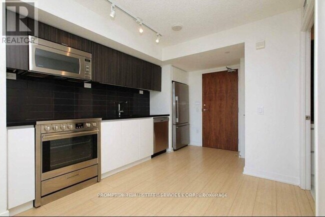 Building Photo - 85 Queens Wharf Rd