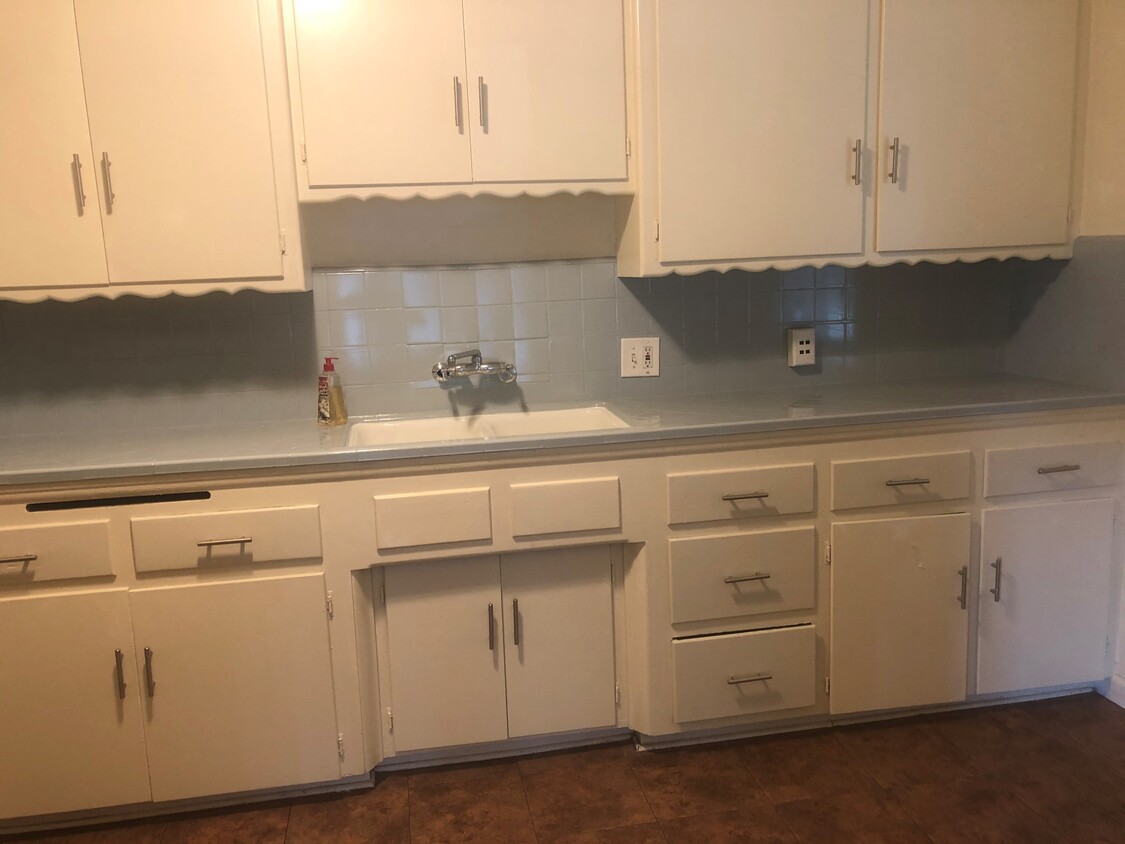 Foto principal - 2761 E Monroe St