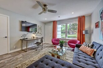 Building Photo - 510 Queens Rd