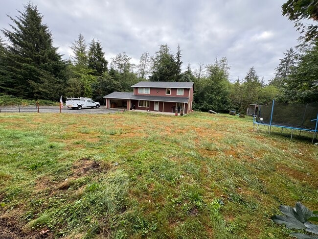 Front and side yard - 35141 Boman Ln