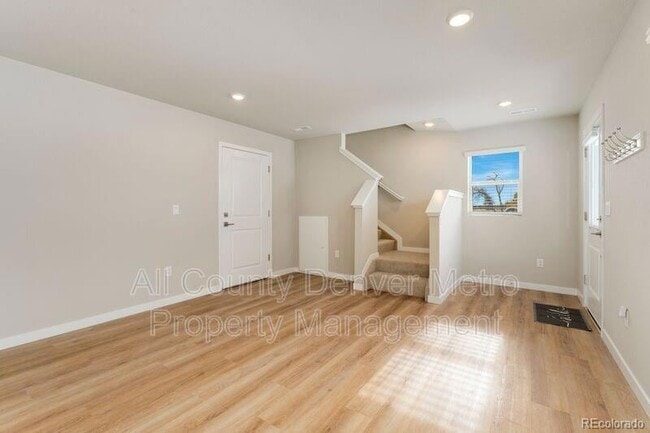 Building Photo - 15195 W 68th Pl