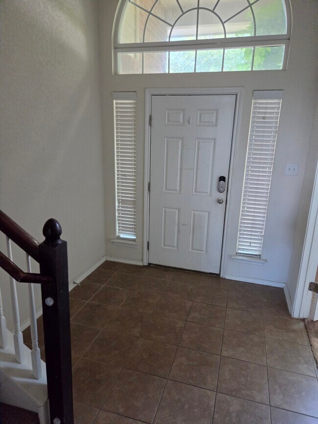 Building Photo - 9631 Common Law