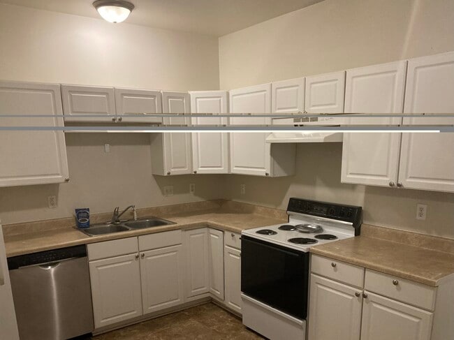 Kitchen - 138 Briarwood Ct