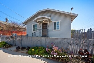 Building Photo - 1043 Sampson St