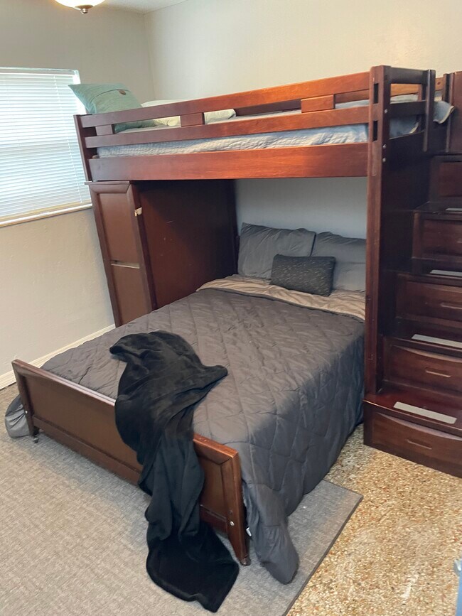Bedroom 2 - 3920 Whiting Dr SE