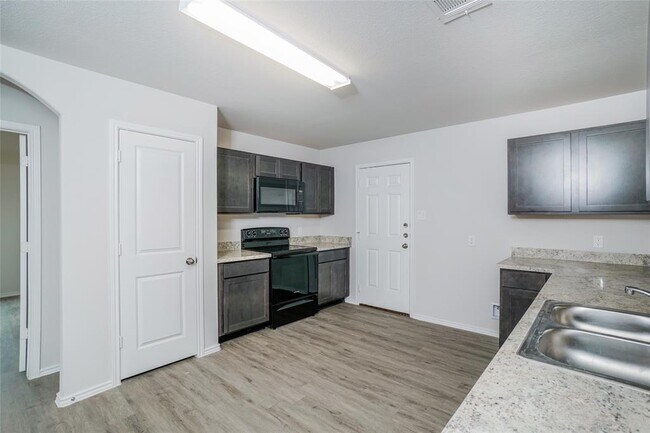 Building Photo - 22335 Porter Mountain Trl