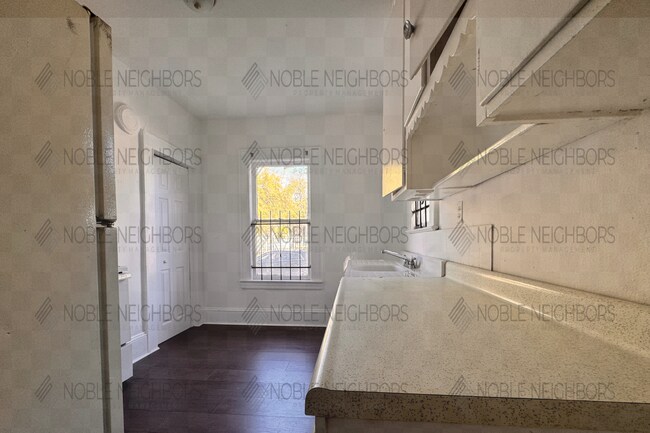 Foto del edificio - 3728 Silver St