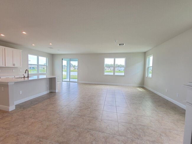 Building Photo - 10933 Pacini Way