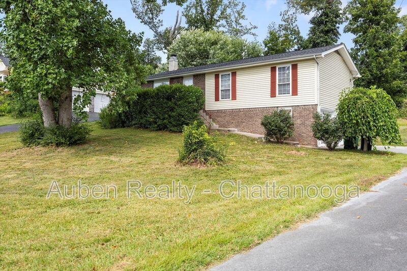 Primary Photo - 4015 Shady Oak Drive