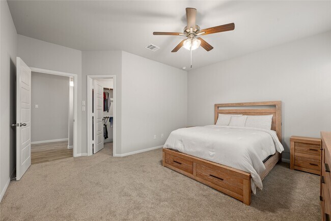 Foto del edificio - 27130 Peaceful Cv Dr