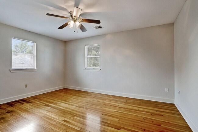 Foto del edificio - 6134 Orleans Ave