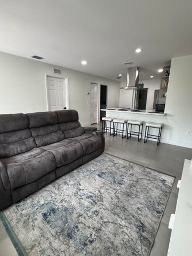 Foto del edificio - 2314 Pinecrest Ct