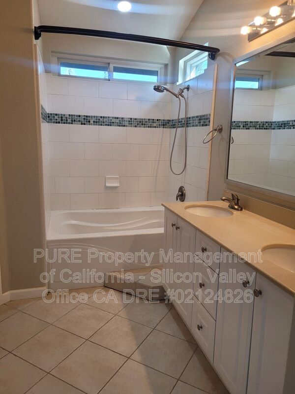 Building Photo - 1024 Delmas Ave