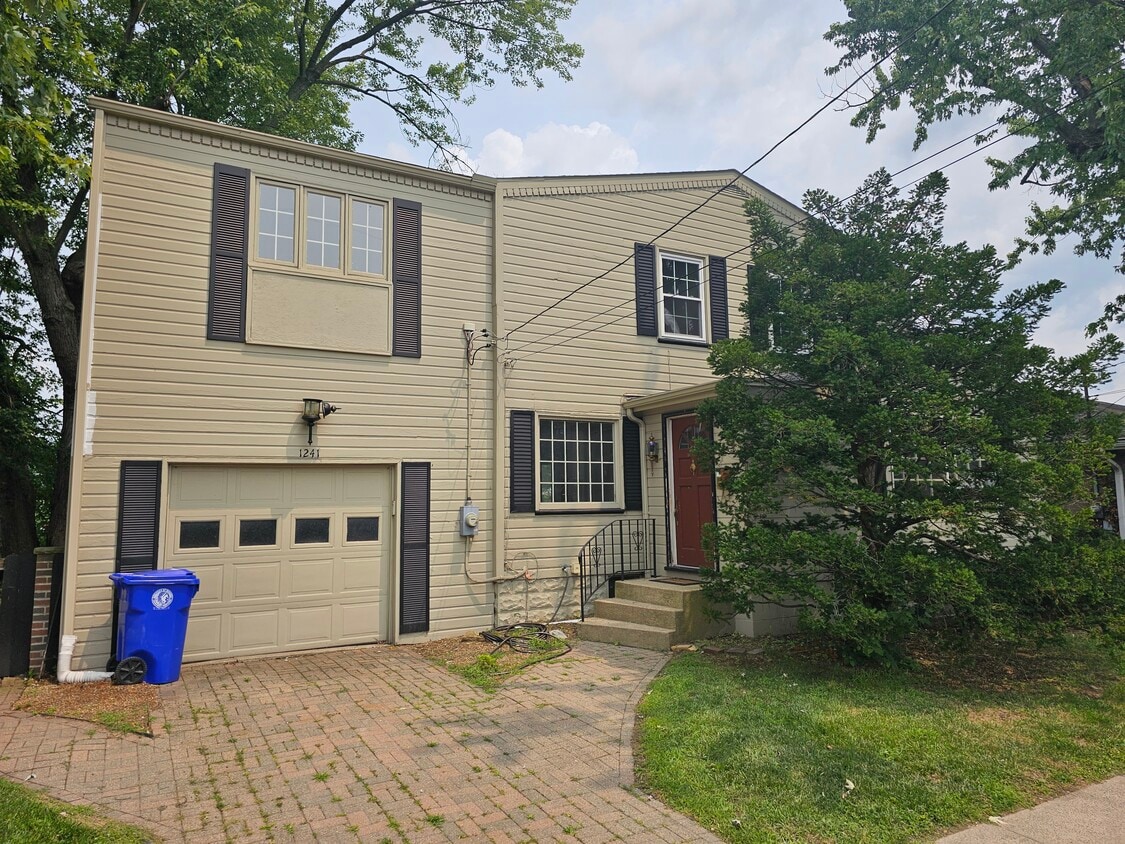 1241 Atlantic Ave, Monaca, PA 15061