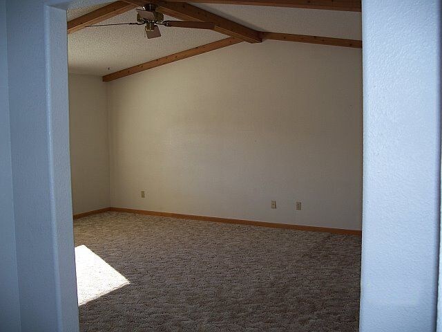 Foto del edificio - 268 E Lynwood St