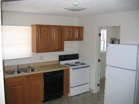 Kitchen - 4853-4859 NW Homestead Rd