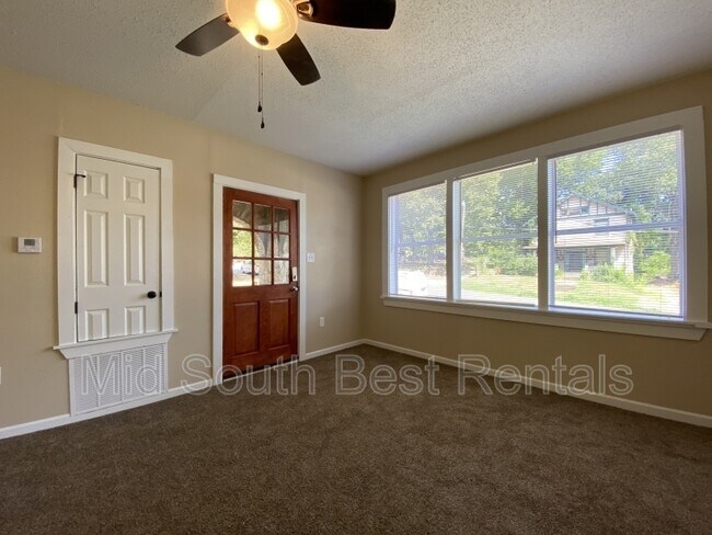 Foto del edificio - 1609 W 22nd St