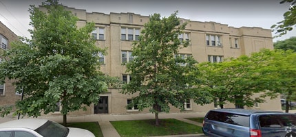 Building Photo - 2849 W Berteau Ave