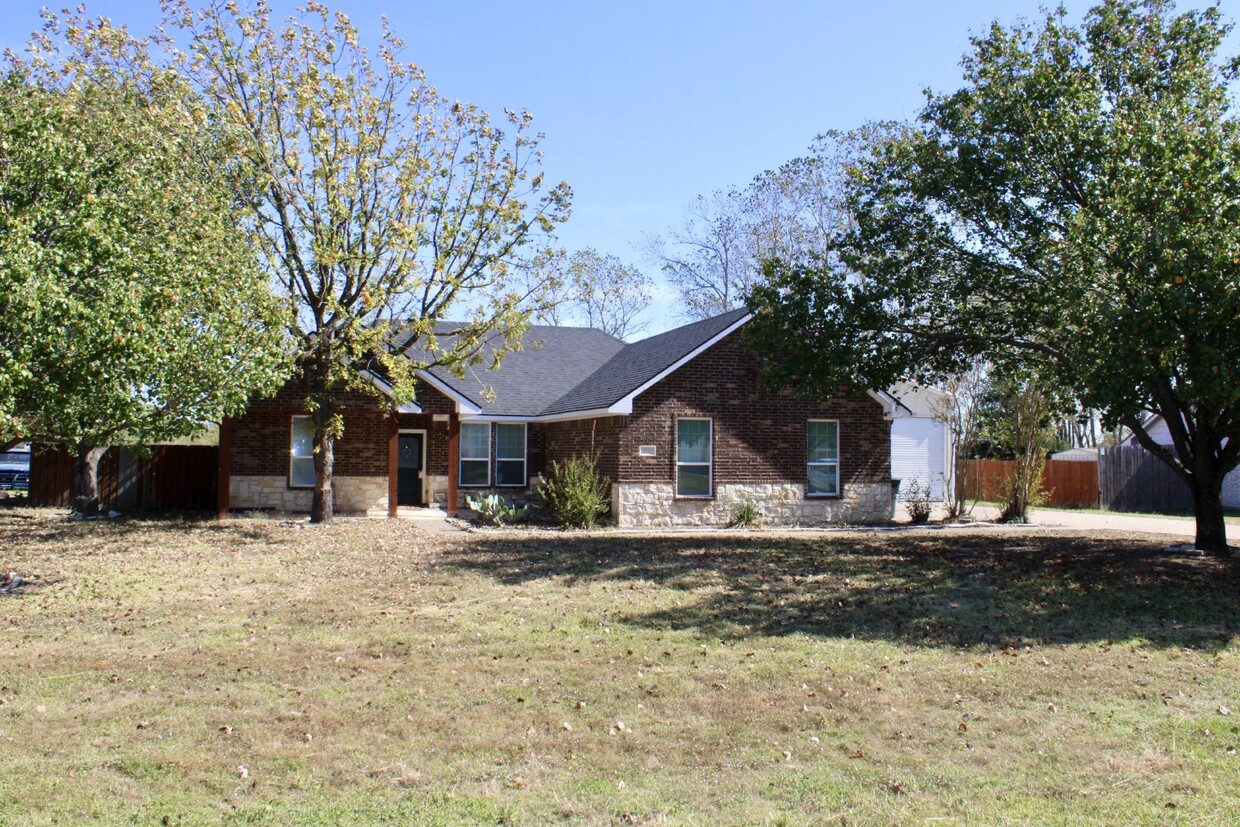 Primary Photo - 160 Castleridge, Red Oak, Texas 75154