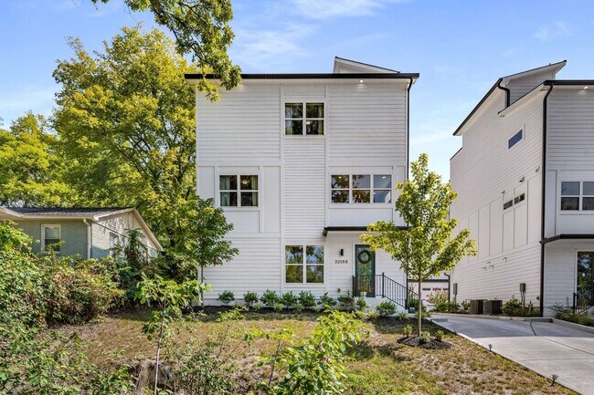 Building Photo - Pristine North Nashville 4 Bedroom Home Wi...