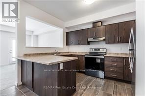 Building Photo - 8 Elsegood Dr