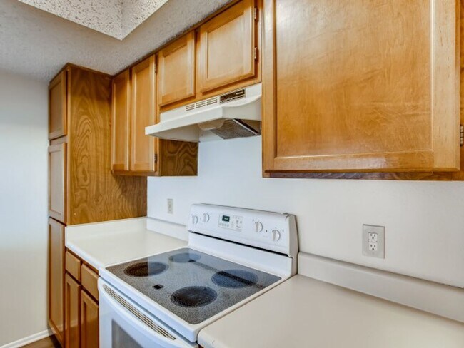 Building Photo - 3BR/2 Bath duplex in San Antonio