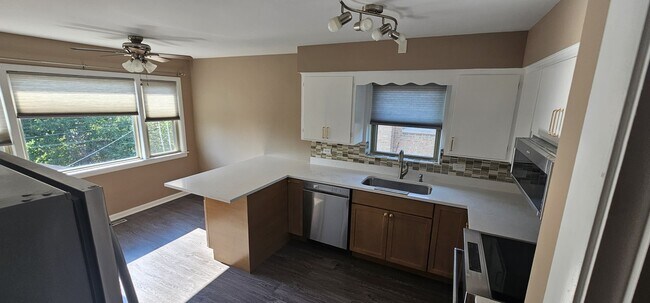 Foto del edificio - 9342 S Springfield Ave