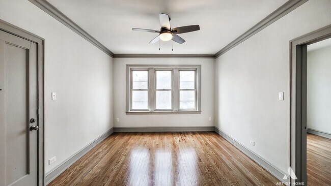Building Photo - 703 N Hamlin Ave