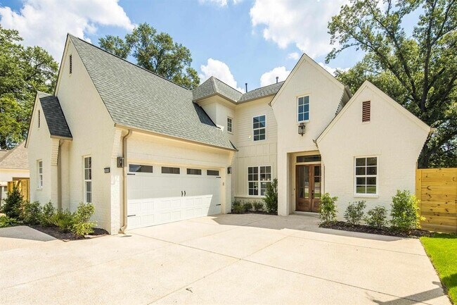 Building Photo - 352 Avon Rd