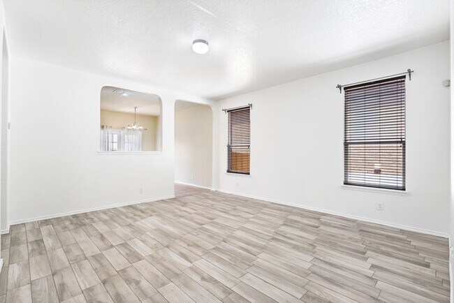 Foto del edificio - 3 Bedroom/2 Bath Alamo Ranch Subdivision