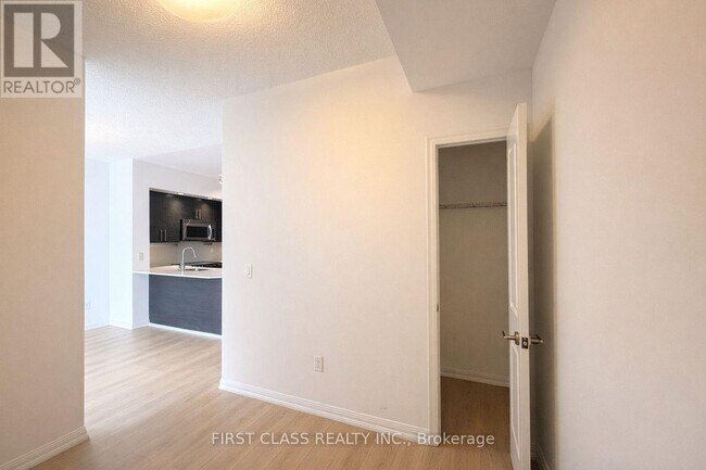 Photo du bâtiment - 75 E Liberty St